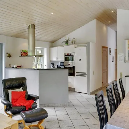 Holiday home Liliana - 800m From The Sea In Western Jutland By Interhome